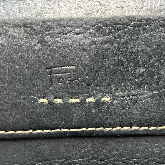 CLEARANCE! Fossil leather wallet black - Picture 2 of 16